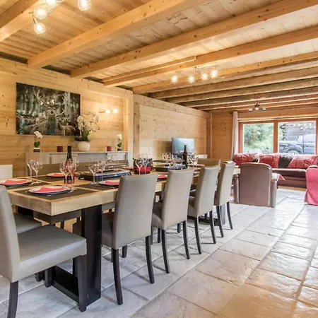 La Ferme Du Creux Du Nant - 13 Personnes - Réservation * Châtel